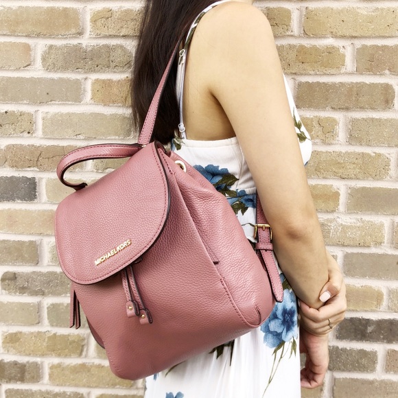 Gaby’sBags👜💕- Michael Kors Leather Backpack Pink - Picture 3 of 8